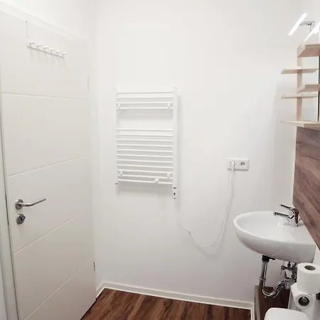 Hive - Direkt An Der Messe