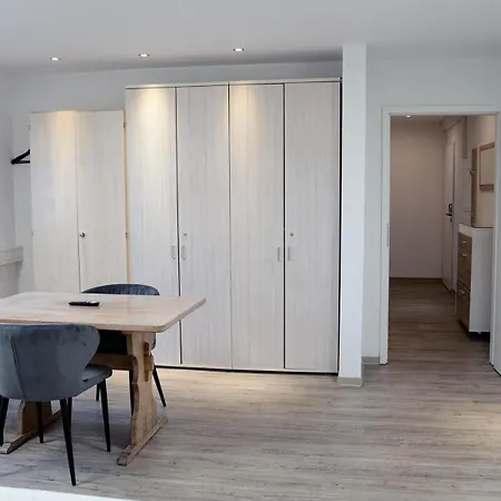 Hive - Direkt An Der Messe