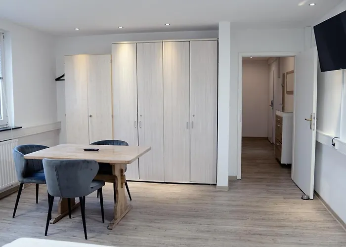 Hive - Direkt An Der Messe